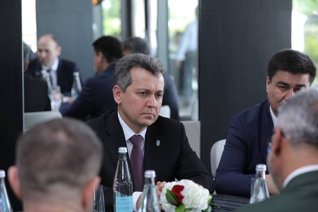 Uzbekistan Conducts First-Ever Demonstration of Satellite Messaging to Mobile Devices via Viasat Satellite