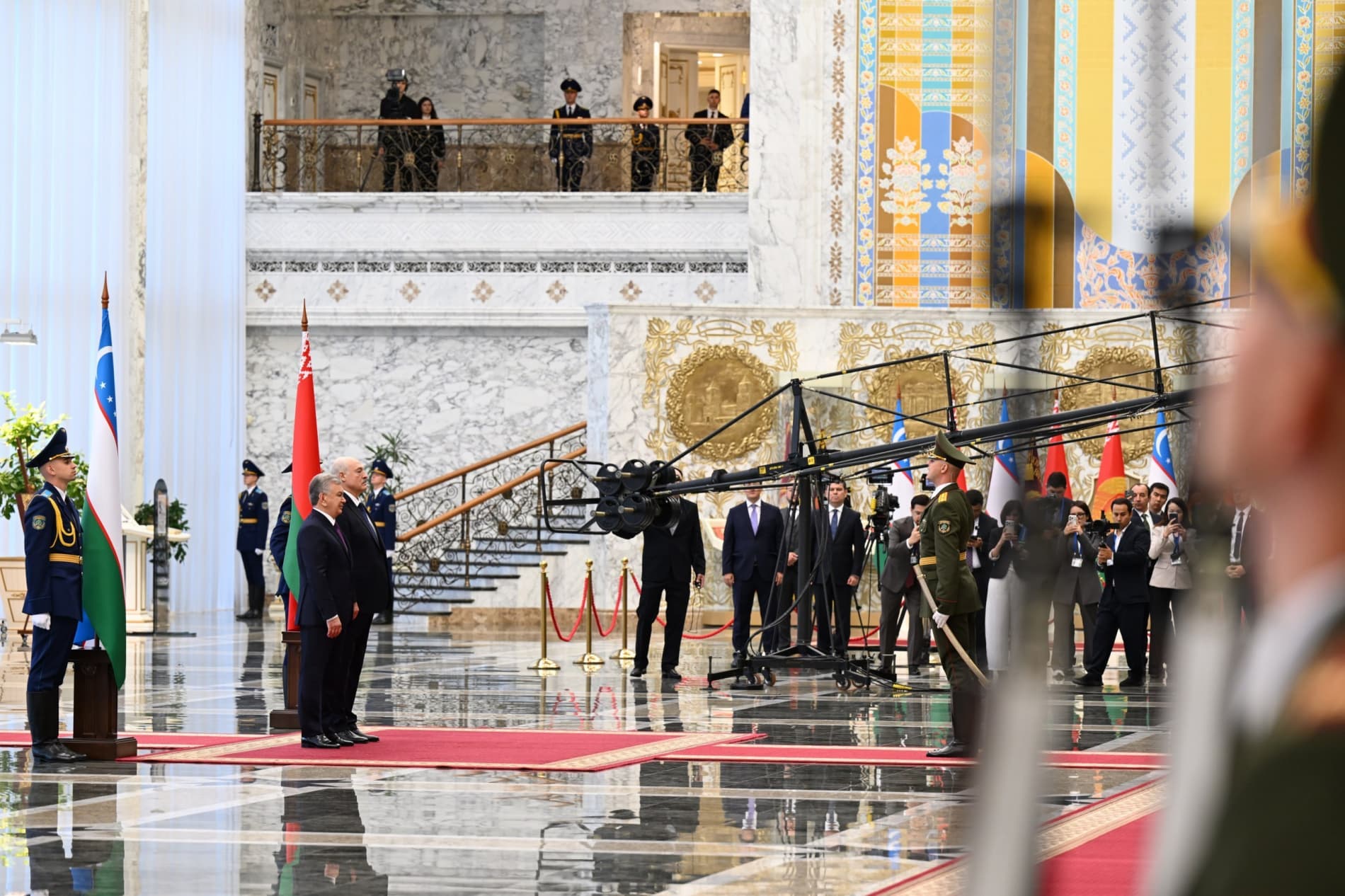 Состоялась торжественная церемония встречи Президента Узбекистана