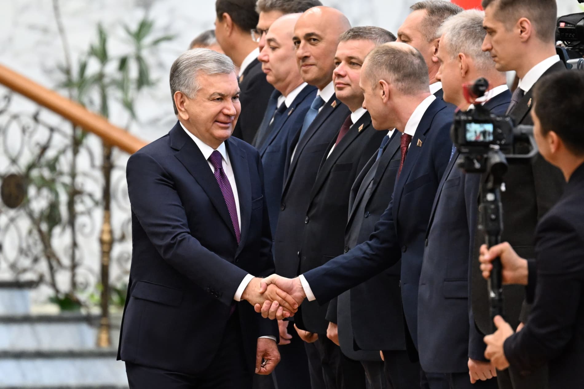 Состоялась торжественная церемония встречи Президента Узбекистана