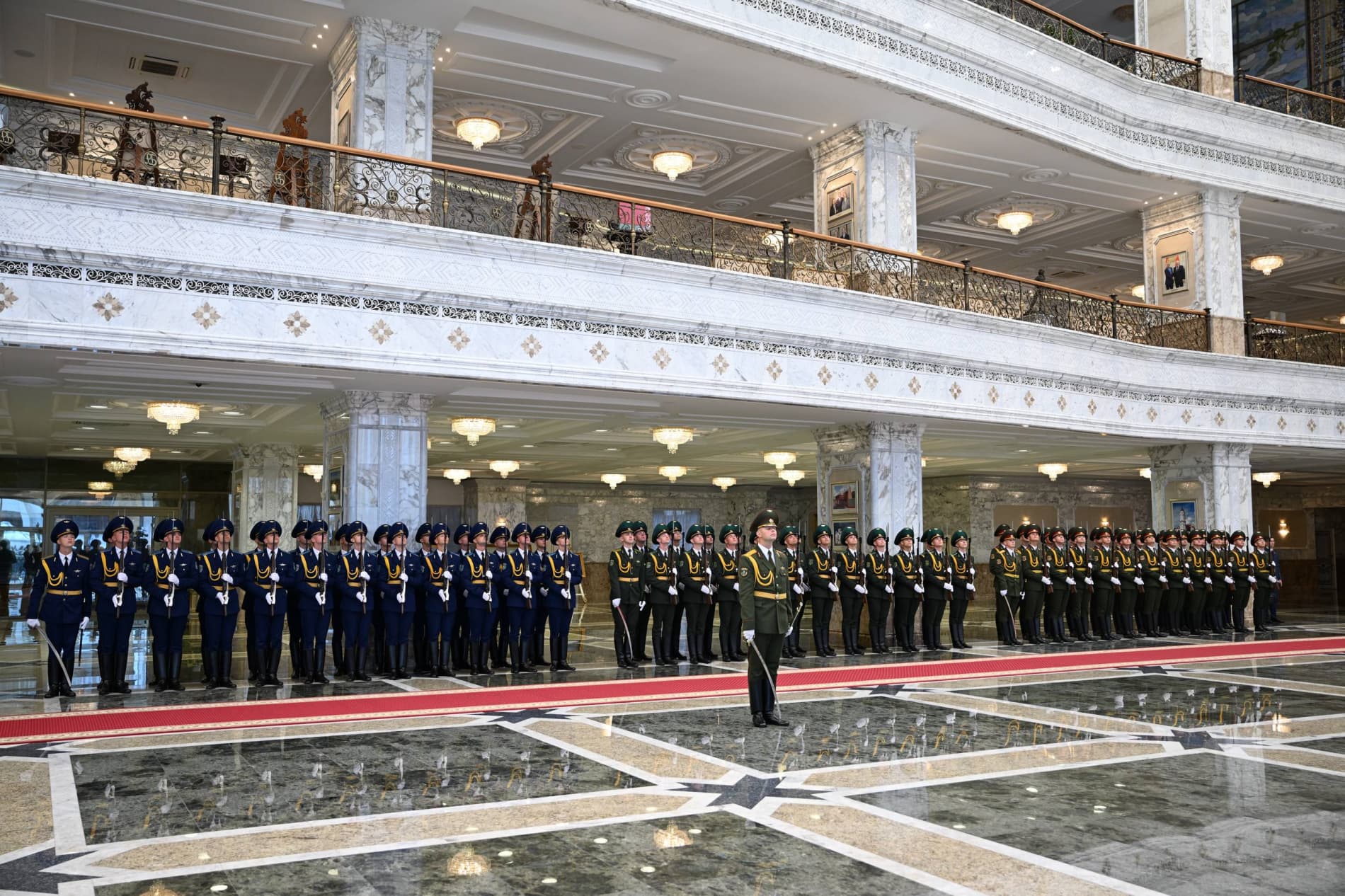 Состоялась торжественная церемония встречи Президента Узбекистана