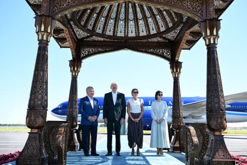 Presidents of Uzbekistan and Azerbaijan continue talks in Bukhara