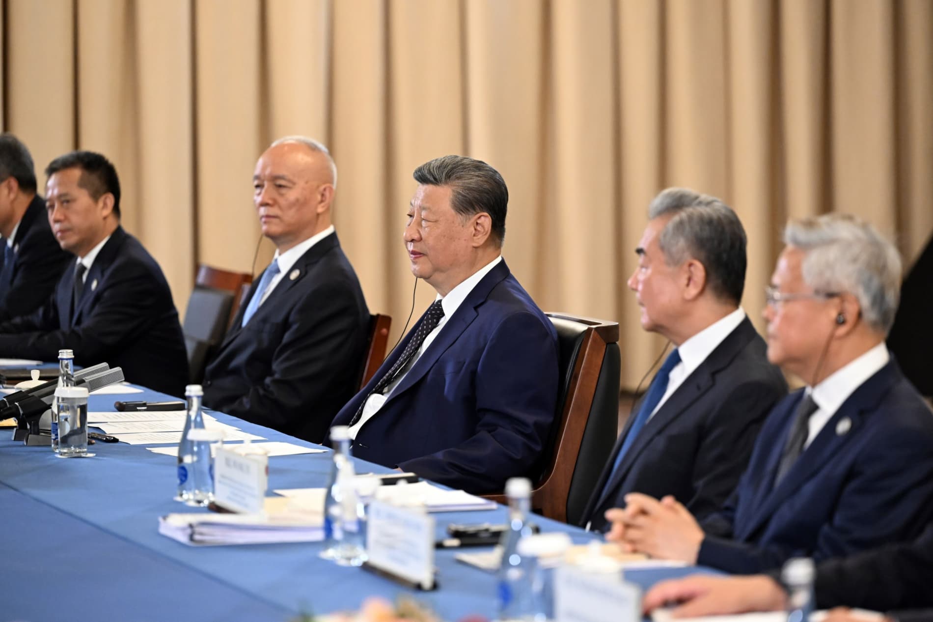 Leaders of Uzbekistan and China discuss further strengthening comprehensive cooperation