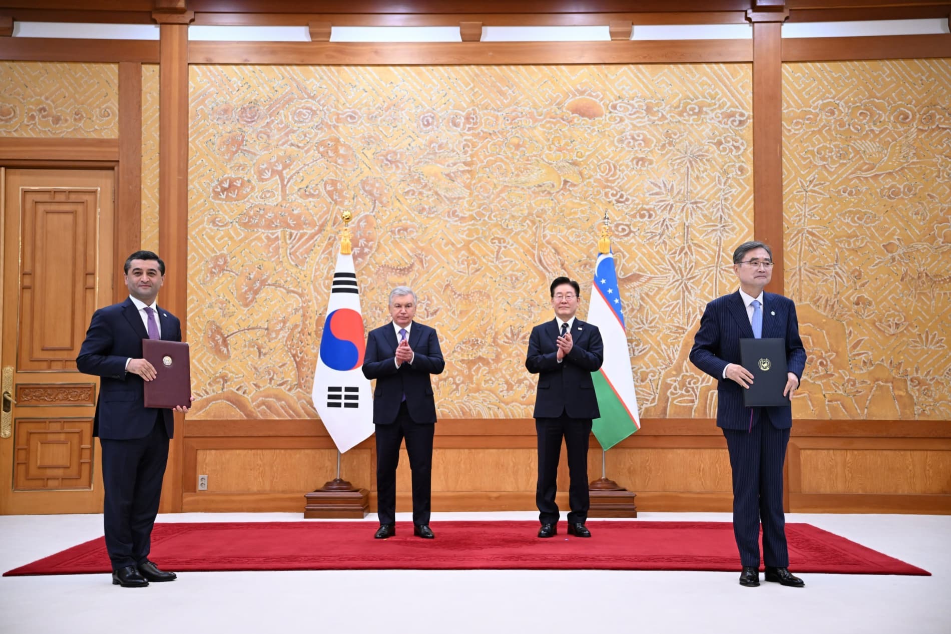 Substantial package of documents adopted to strengthen Uzbek-Korean partnership