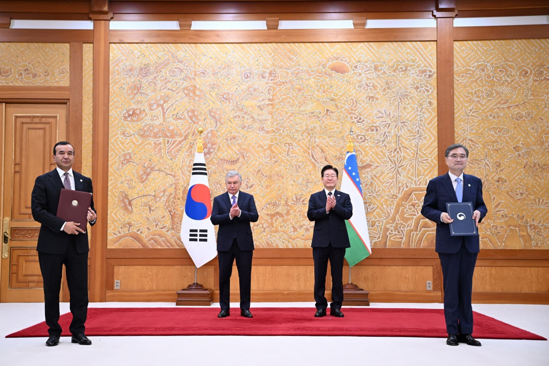 Substantial package of documents adopted to strengthen Uzbek-Korean partnership