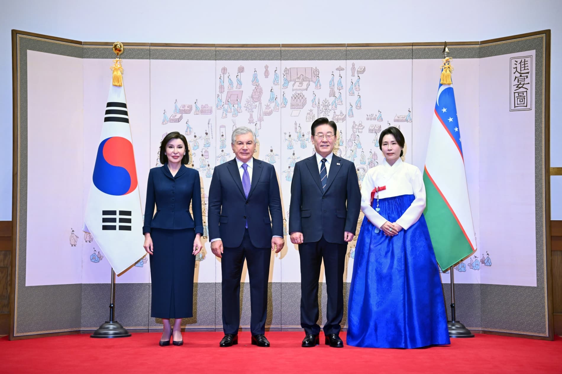 President of Uzbekistan accorded an official welcome