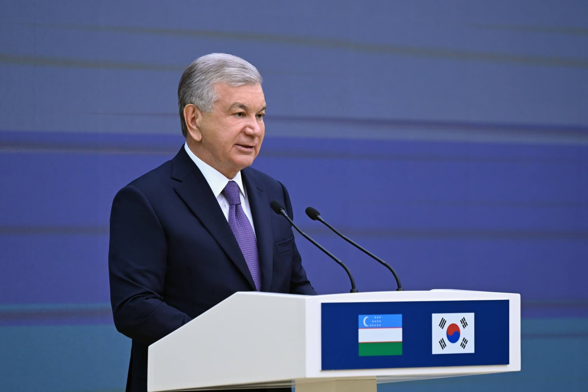 President of Uzbekistan attends opening of Uzbek-Korean Business Forum