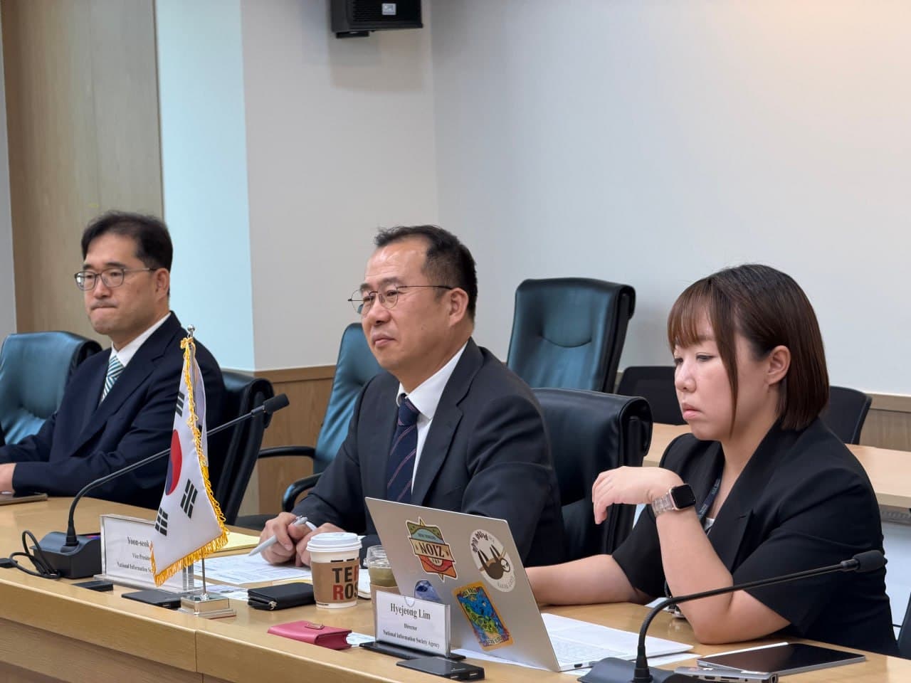 Koreyaning Milliy axborot jamiyati agentligi bilan raqamli hukumat hamda Sun’iy intellekt ma’lumotlar markazi sohasidagi hamkorlik muhokama qilindi