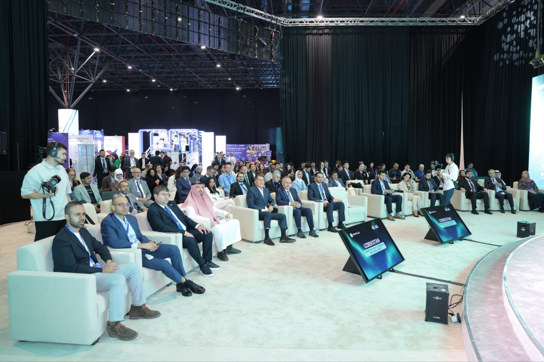 ICT WEEK: Technological and Investment Cooperation Between Uzbekistan and the Middle East Discussed