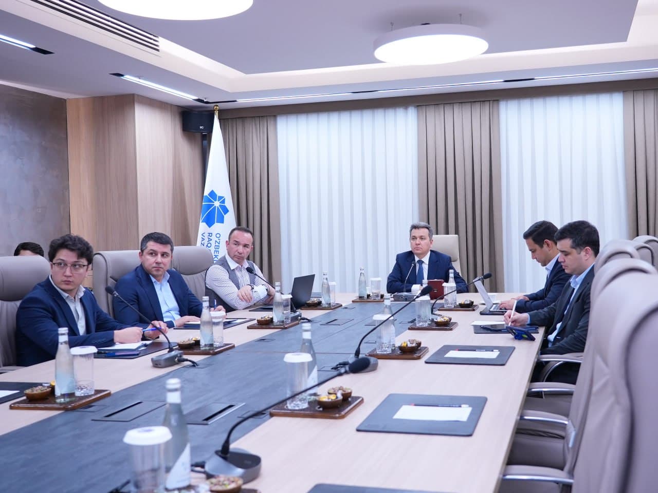 Minister Discusses Prospects for Cooperation with EY on Technology and AI Development