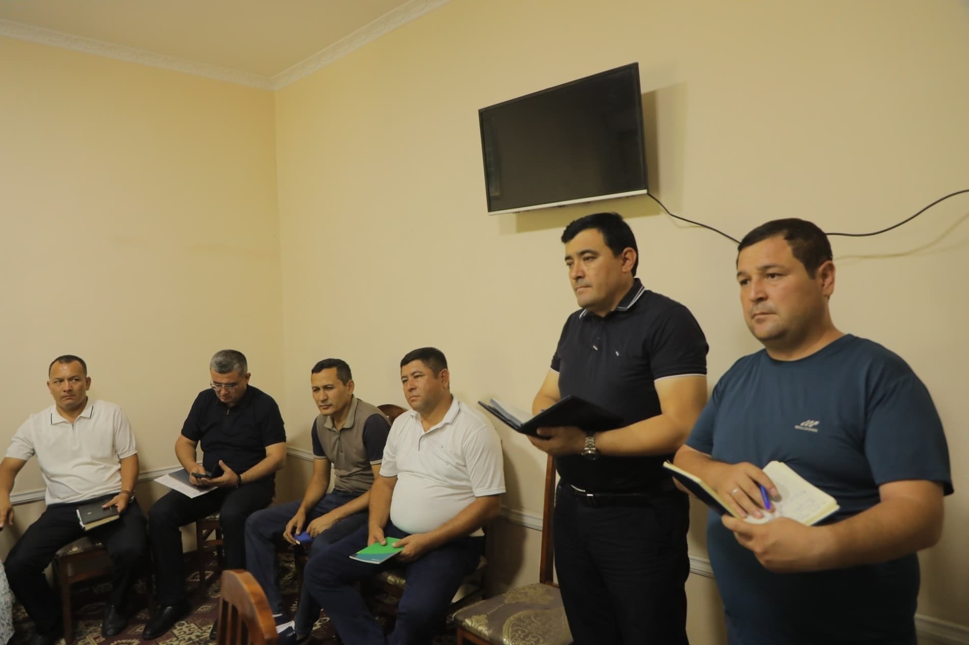 Чуст тумани ҳокими фуқароларнинг навбатдаги шахсий қабулини ўтказди