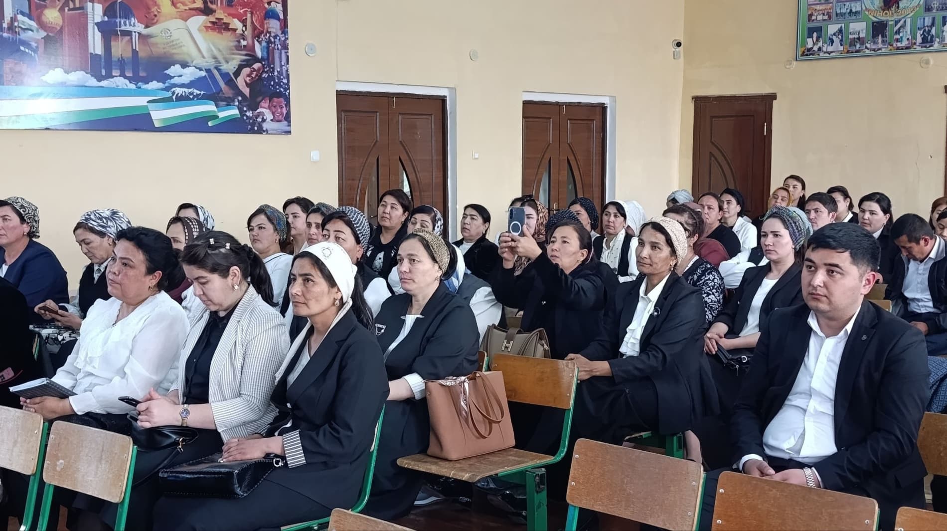 Namangan tumanida “Besh million sun’iy intellekt yetakchilari” loyihasi bo‘yicha o‘quv seminari bo‘lib o‘tdi