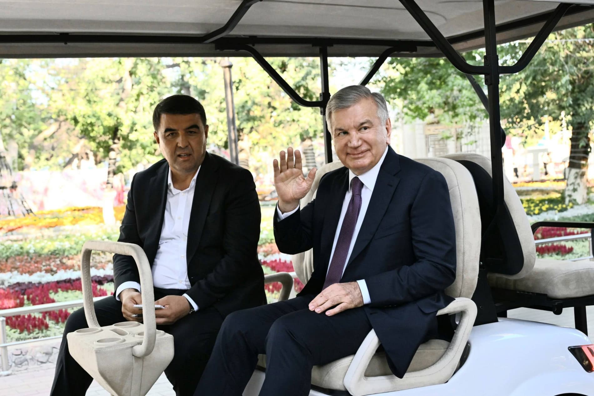 Davlatimiz rahbari Namangan xalqaro gullar festivalining mehmoni boʻldi