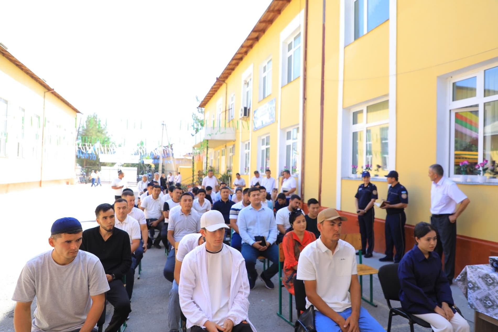 Yoshlar masalasi — doimiy e’tiborda: ochiq muloqotda muhim takliflar bildirildi