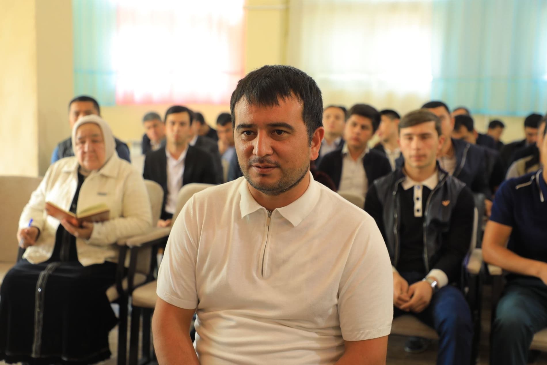 Yoshlar bilan ochiq muloqot: taklif va tashabbuslar tinglandi