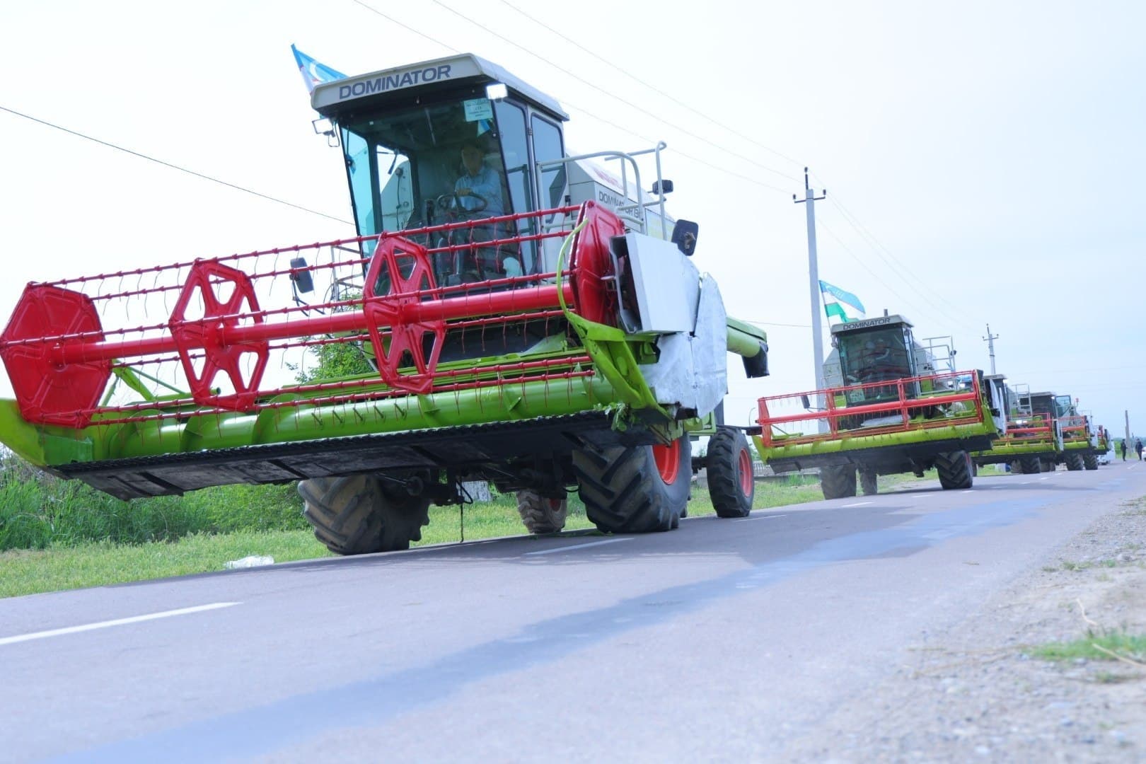 Чортоқ туманида ғалла ўрим комбайнлари мавсумга шай ҳолатга келтирилди