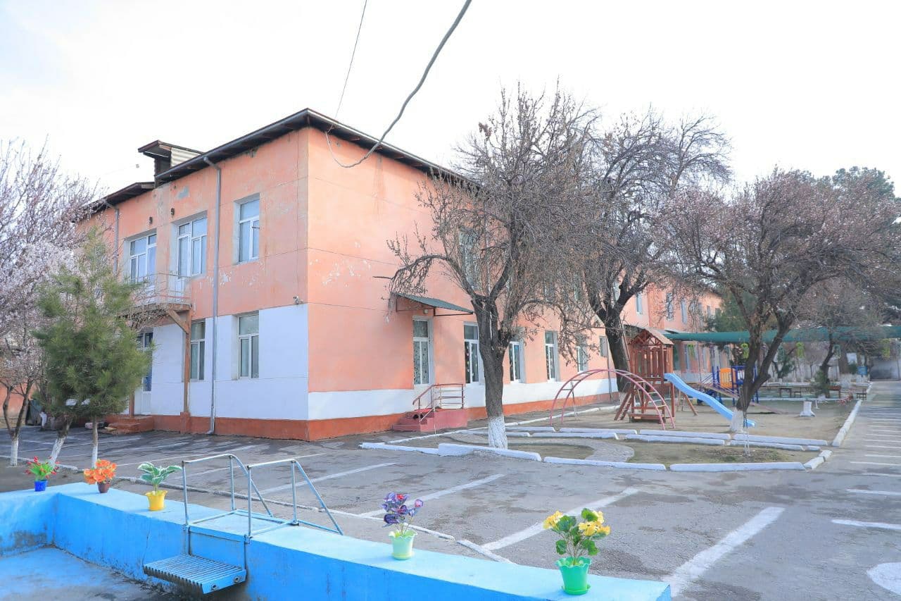 DMTT No. 37, located in the Obod MFY of Uychi district, was built in 1974 and is designed for 140 places. Today, 406 students in 16 groups are receiving education at the institution.