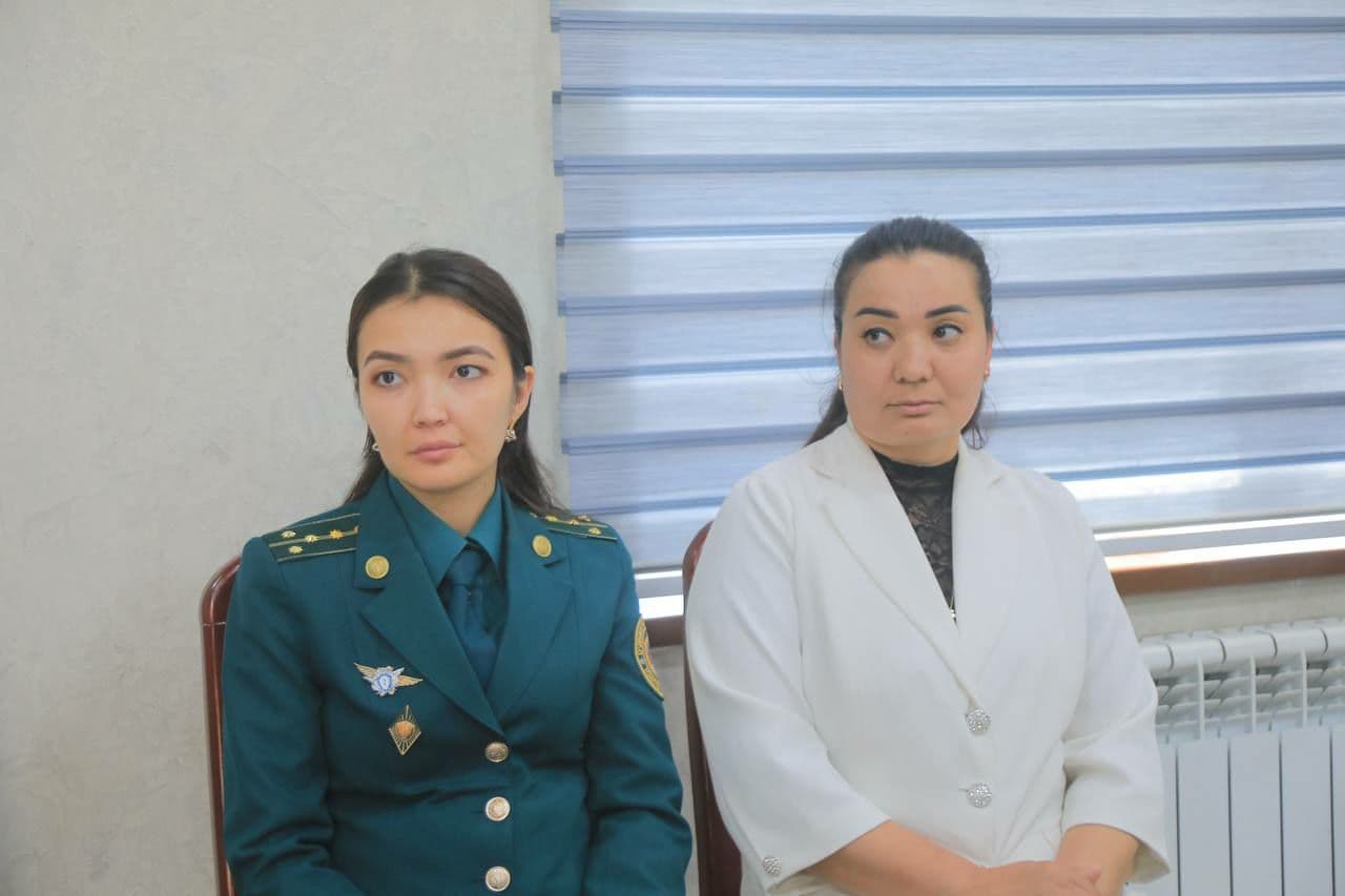 THE PATH TO THE HUMAN HEART