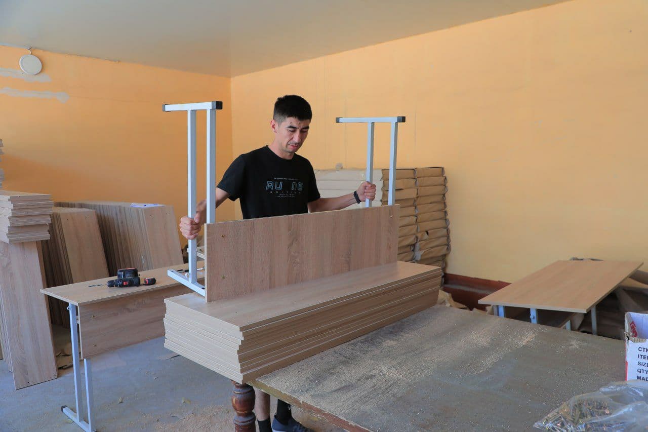 O‘QUVCHILARGA STOL-STUL JAMLANMASI