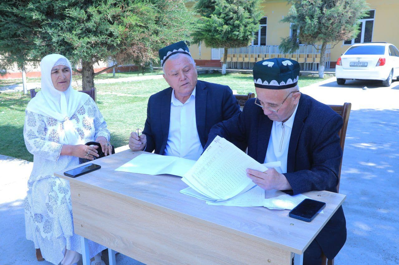 O‘QUVCHILARGA STOL-STUL JAMLANMASI