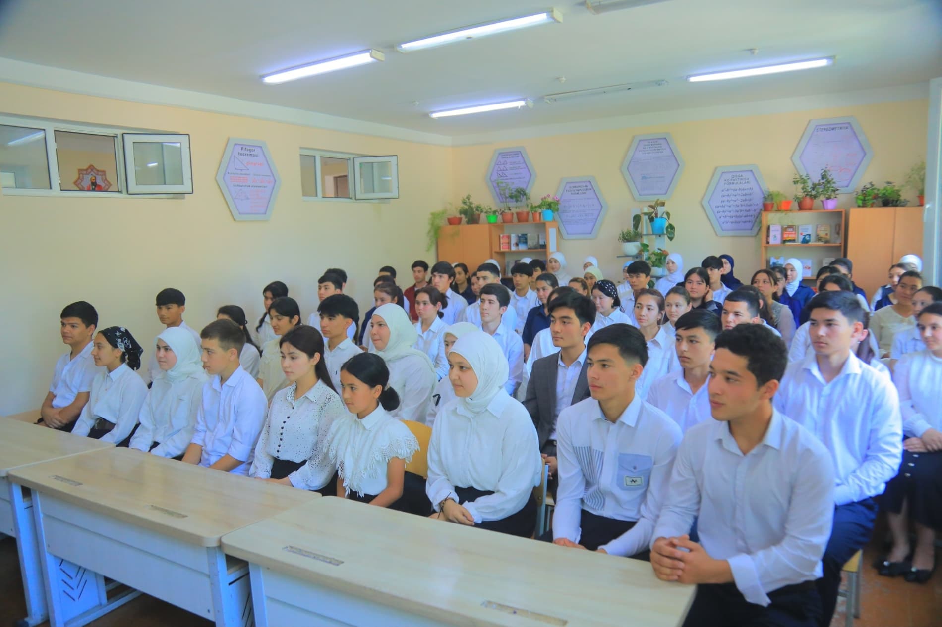 “MEETING OF THE GOVERNOR AND YOUTH”