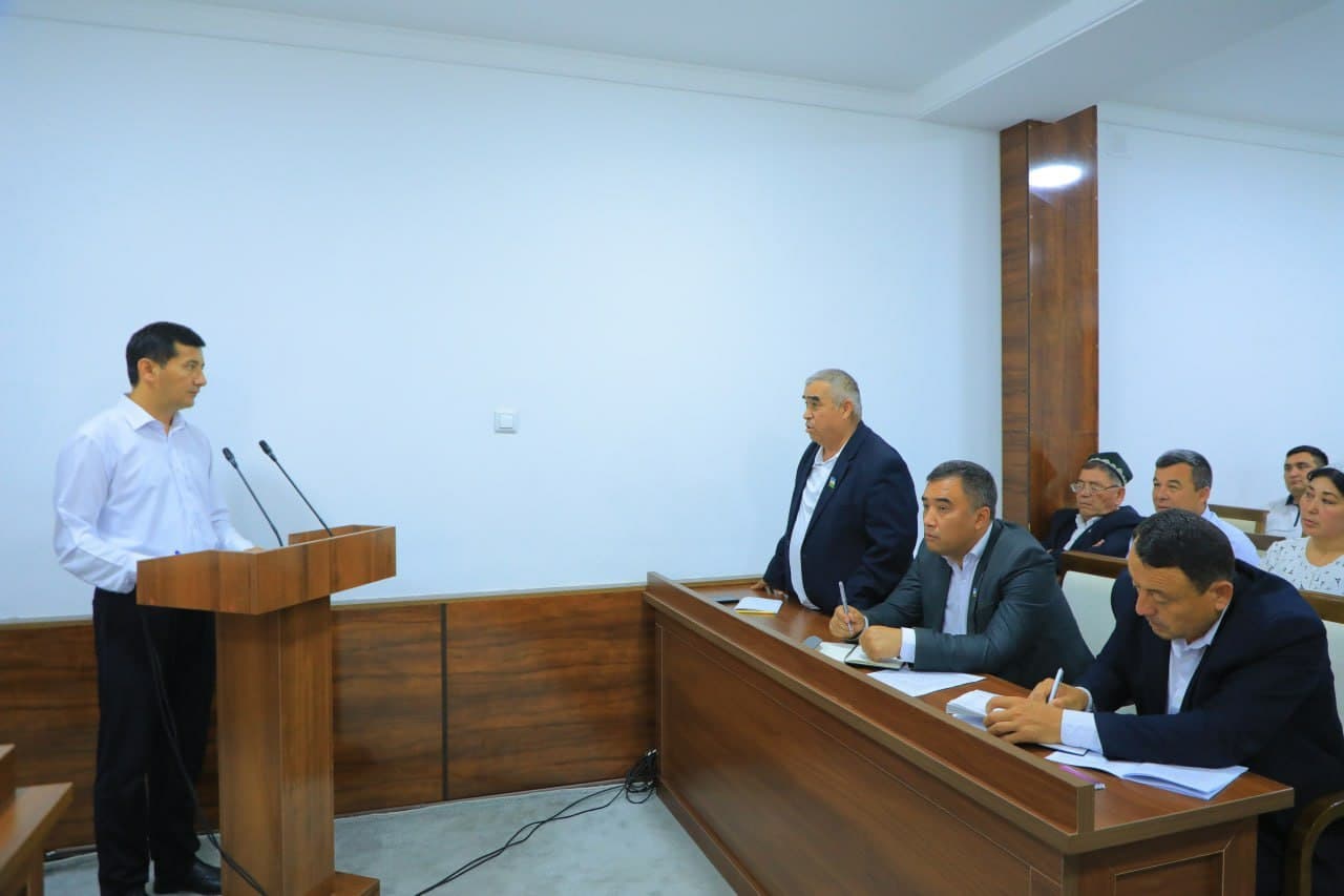SESSION OF THE DISTRICT COUNCIL