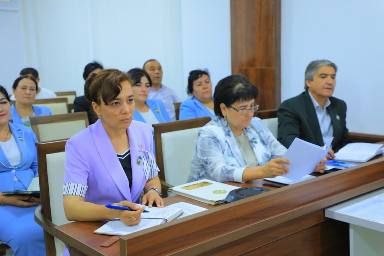 SESSION OF THE DISTRICT COUNCIL