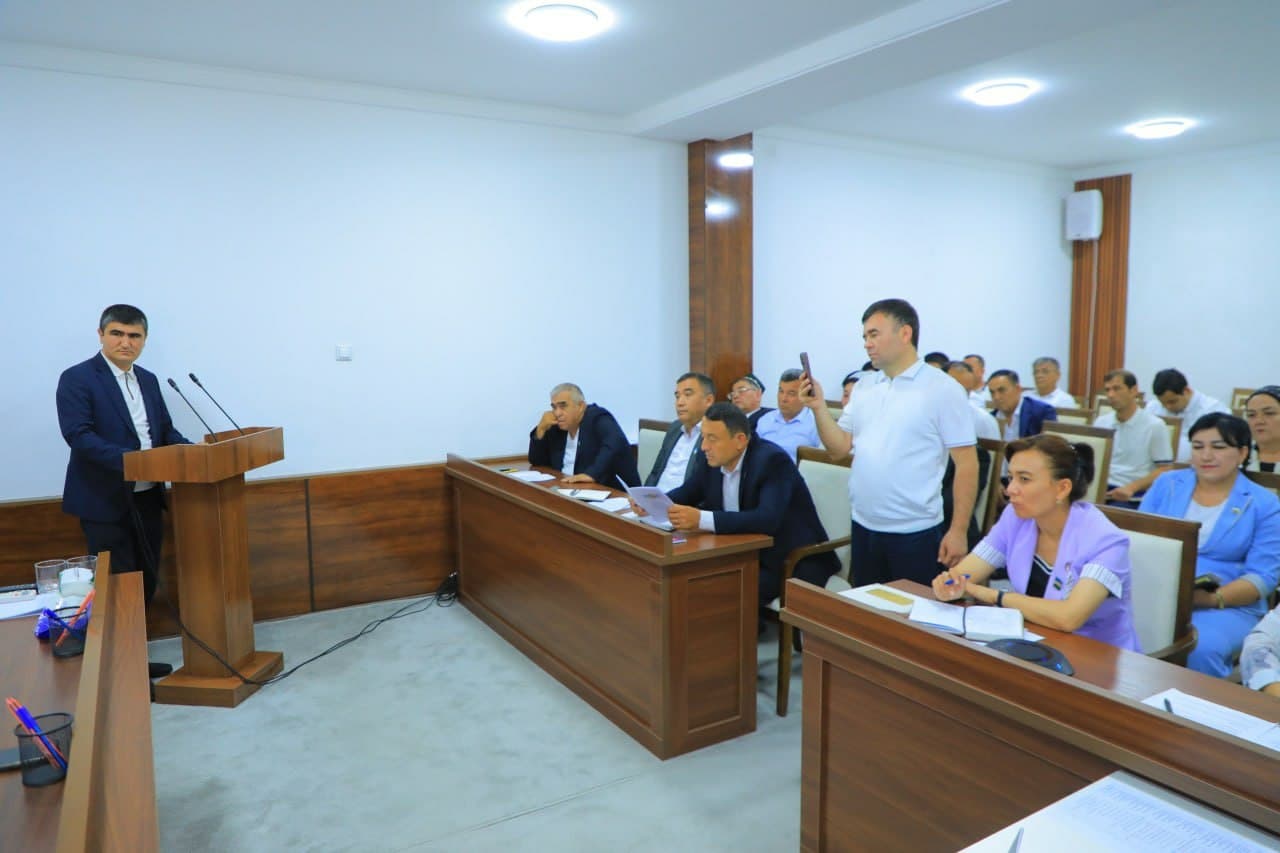 SESSION OF THE DISTRICT COUNCIL
