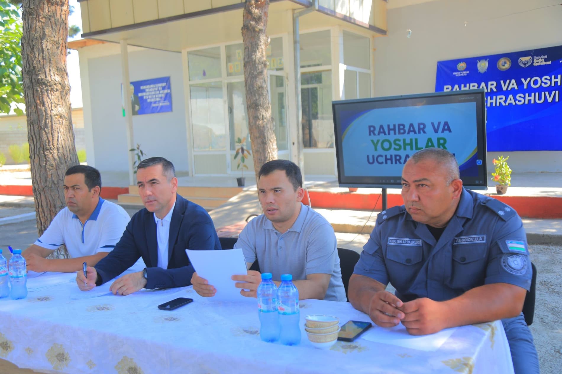RAHBAR VA YOSHLAR UCHRASHUVI