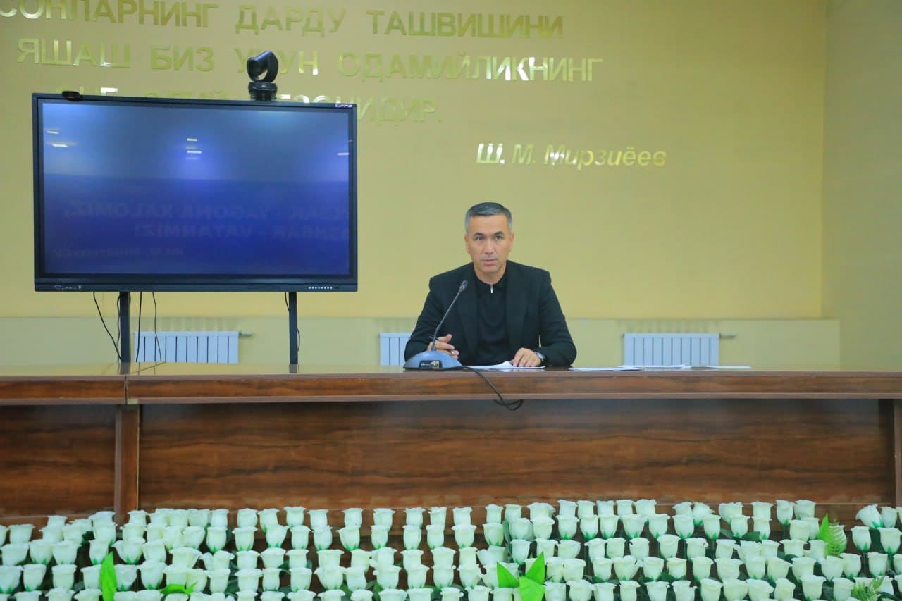 Аҳоли бандлиги ва даромадини ошириш бўйича амалга оширилаётган ишлар таҳлилий муҳокама қилинди