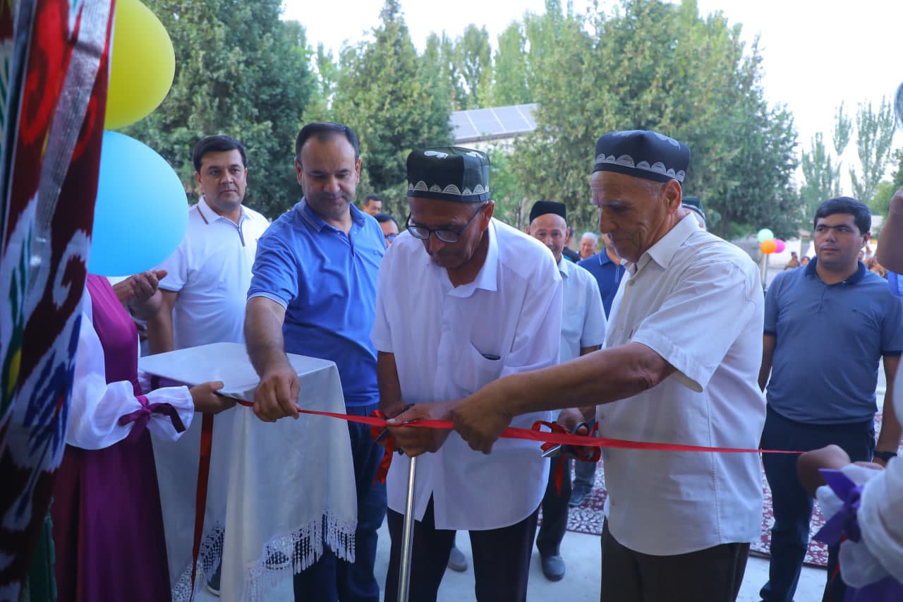 “Obihayot”da yangilanish nafasi: zamonaviy mini-futbol maydoni yoshlar ixtiyorida!