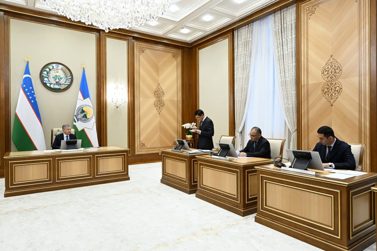 Prezident Shavkat Mirziyoyev ipakchilik sohasini rivojlantirish chora-tadbirlari yuzasidan taqdimot bilan tanishdi.