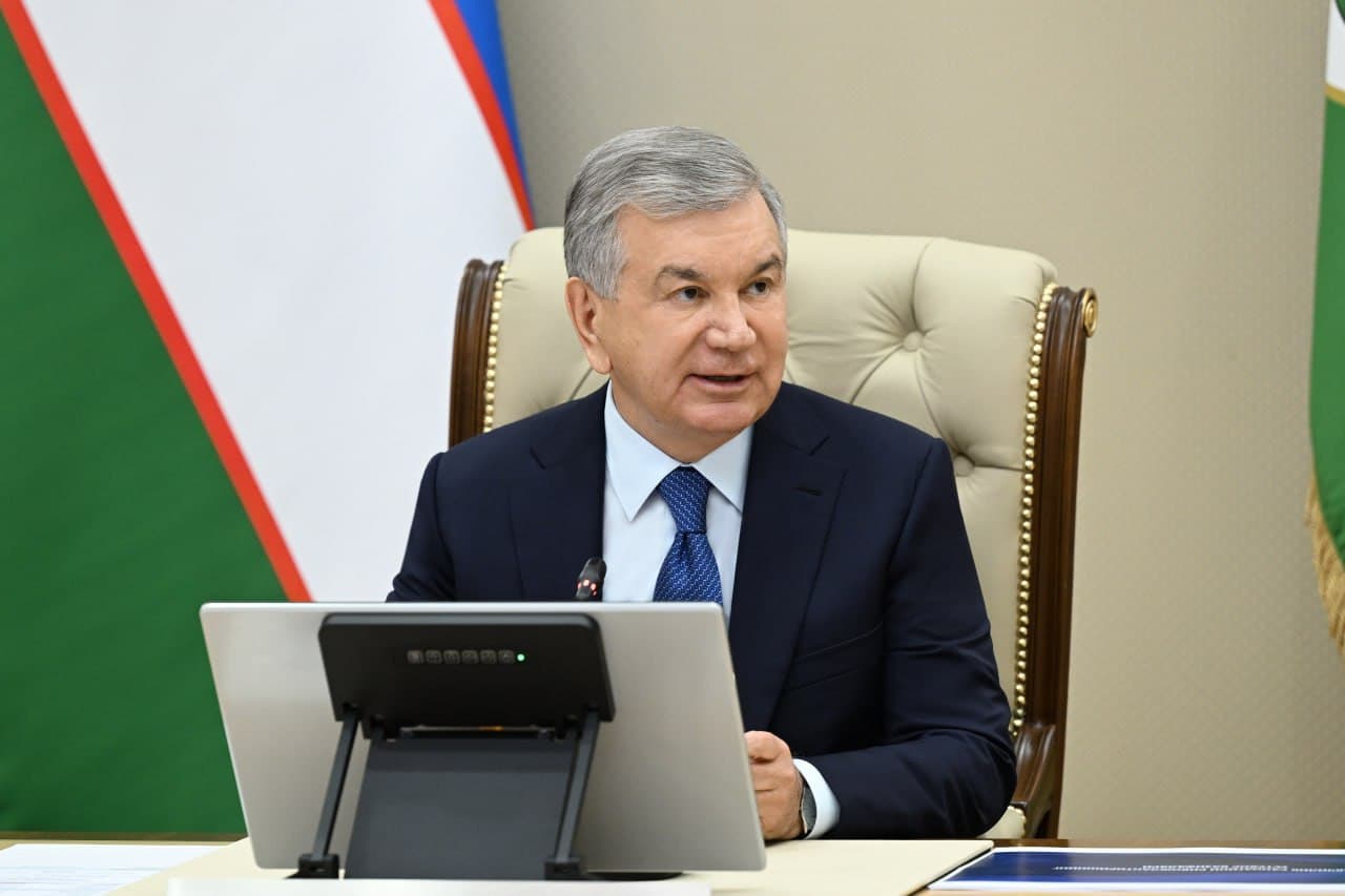 Prezident Shavkat Mirziyoyev ipakchilik sohasini rivojlantirish chora-tadbirlari yuzasidan taqdimot bilan tanishdi.