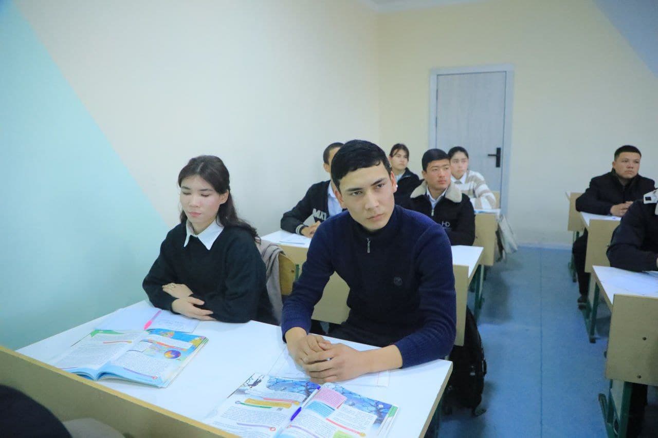 Turaqorgon District Hokim Sherali Qosimov Held a Meeting with Residents of Uzumzor and Qodirobod Mahallas, Classified This Year as “Difficult”
