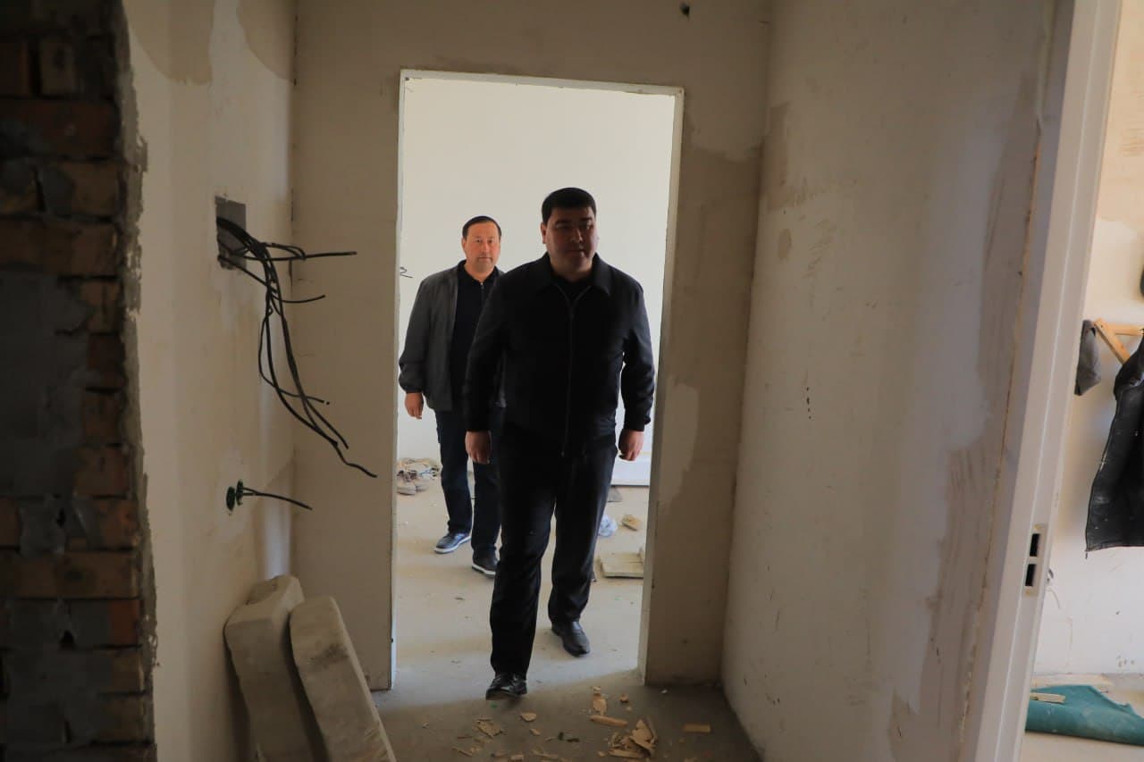 Construction of a New Apartment Building Continues in Turaqo‘rg‘on