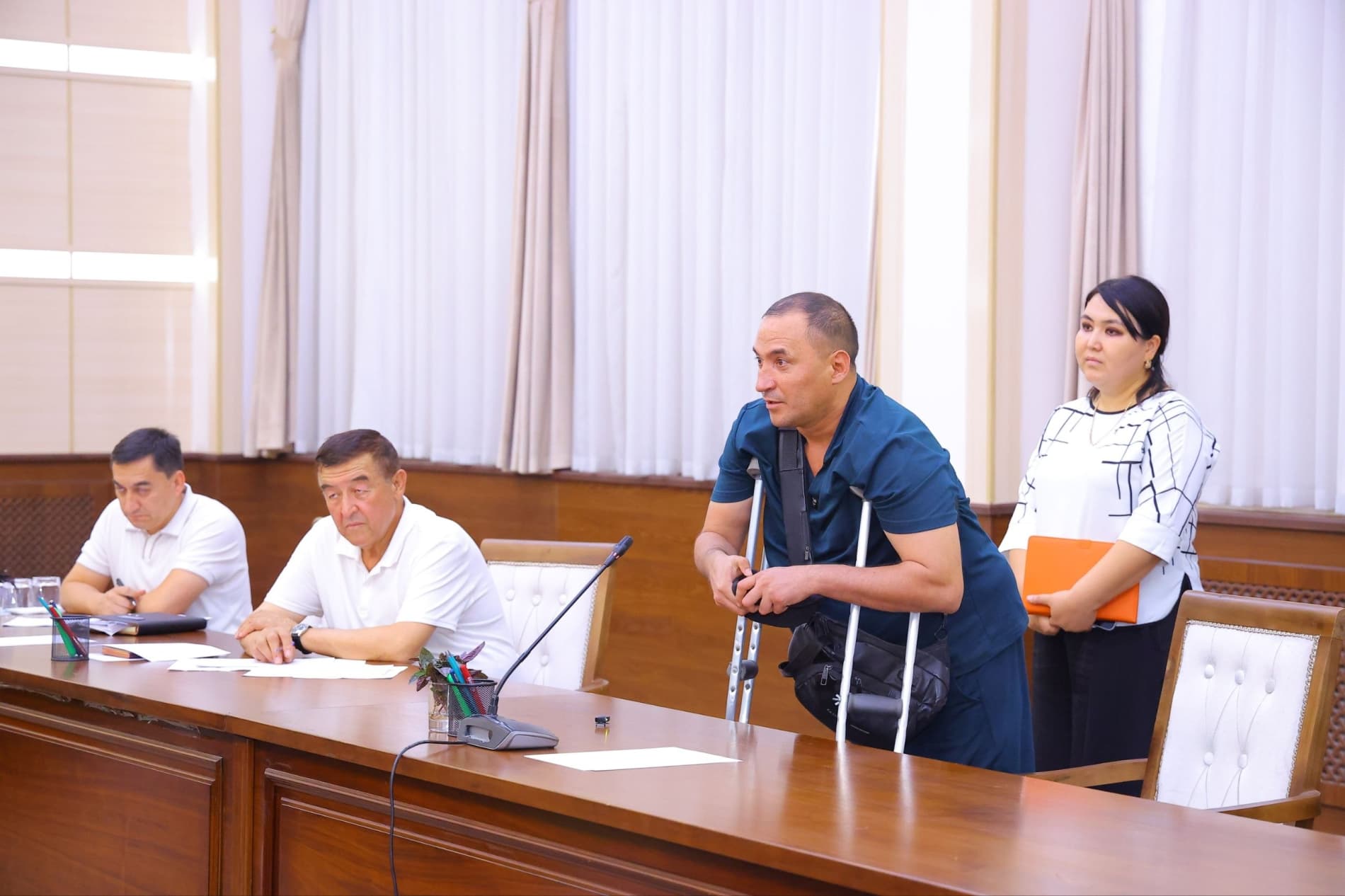 Вилоят ҳокими қабули: мурожаатлар тингланиб, ечими бўйича чоралар кўрилди.