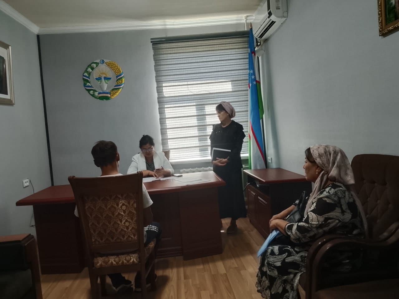 Tuman hokimi o‘rinbosari – Oila va xotin-qizlar bo‘limi boshlig‘i H. Maxmudova tomonidan fuqarolarning murojaatlarini o‘rganish, ularni qiynayotgan muammolarga yechim topish maqsadida shaxsiy qabul o‘tkazildi.