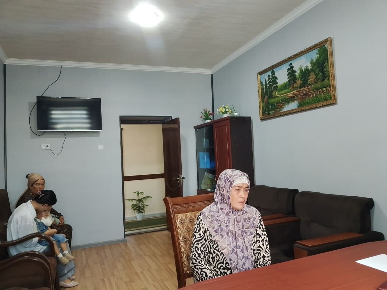 Xalq qabulxonasi binosida tuman hokimi o‘rinbosari, oila va xotin-qizlar bo‘limi boshlig‘i H. Mahmudovaning navbatdagi shaxsiy qabuli bo‘lib o‘tdi.