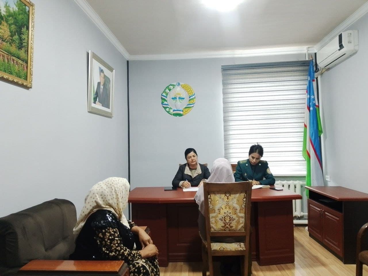 Bugun tuman hokimi o‘rinbosari — Oila va xotin-qizlar bo‘limi boshlig‘i H. Maxmudovaning navbatdagi shaxsiy qabuli o‘tkazildi.