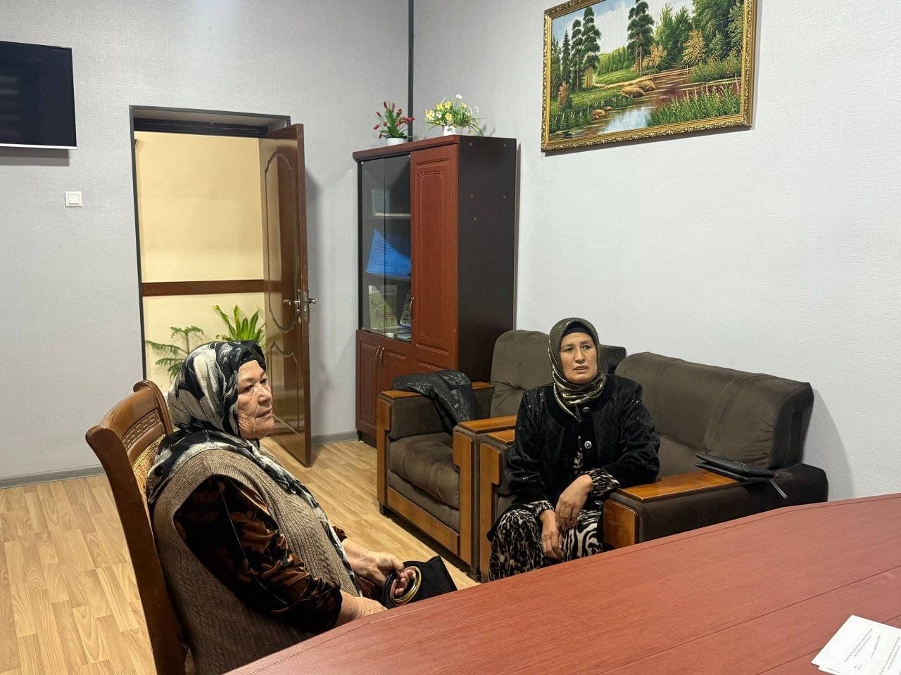 Bugun tuman hokimi o‘rinbosari — Oila va xotin-qizlar bo‘limi boshlig‘i H. Maxmudovaning navbatdagi shaxsiy qabuli o‘tkazildi.