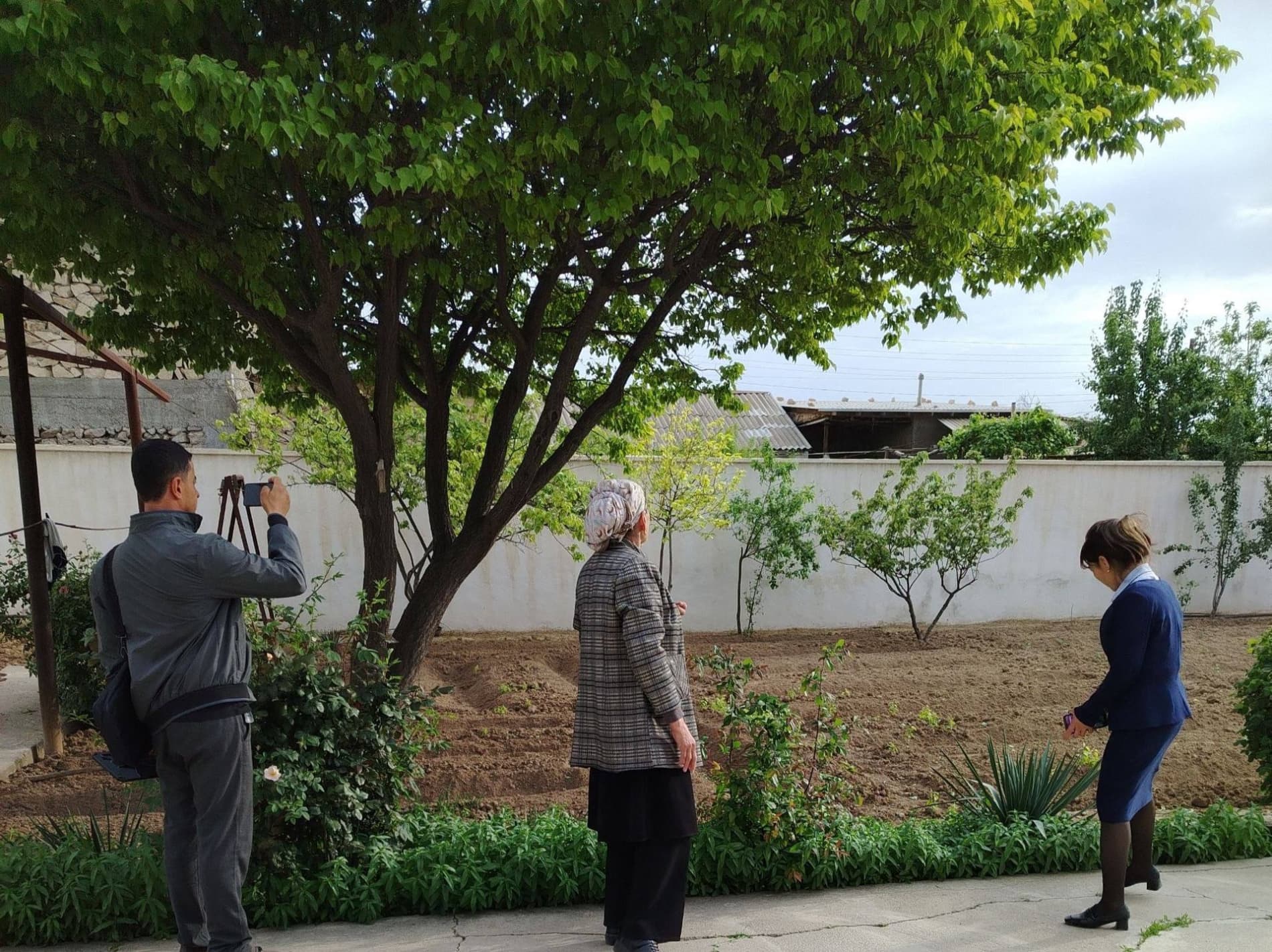 Istiqlol va Sarchashma mahallalarida bahorgi ishlar uyushqoqlik bilan olib borilmoqda