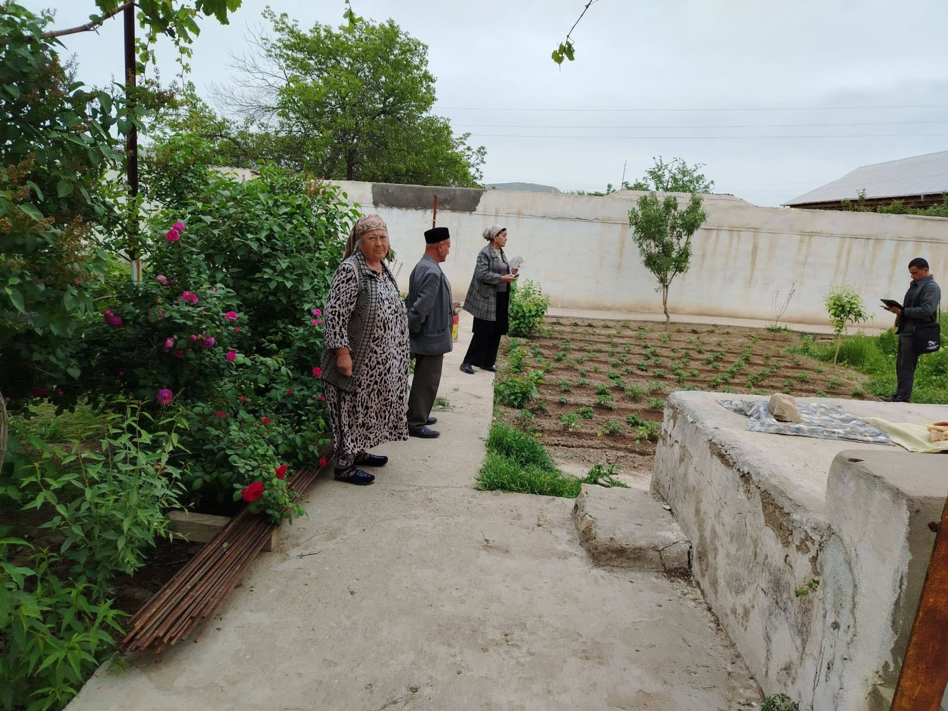 Istiqlol va Sarchashma mahallalarida bahorgi ishlar uyushqoqlik bilan olib borilmoqda