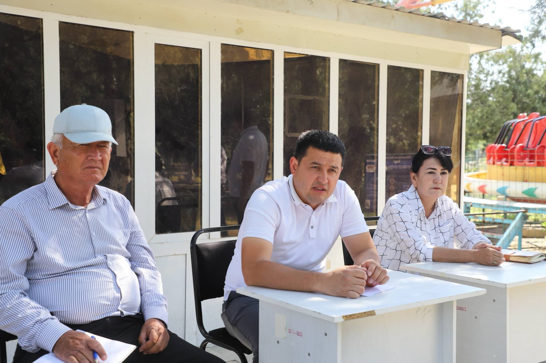 Dehqonobod tumani istirohat bog‘ida hokimlik mas’ullarining navbatdagi ommaviy qabuli tashkil etildi