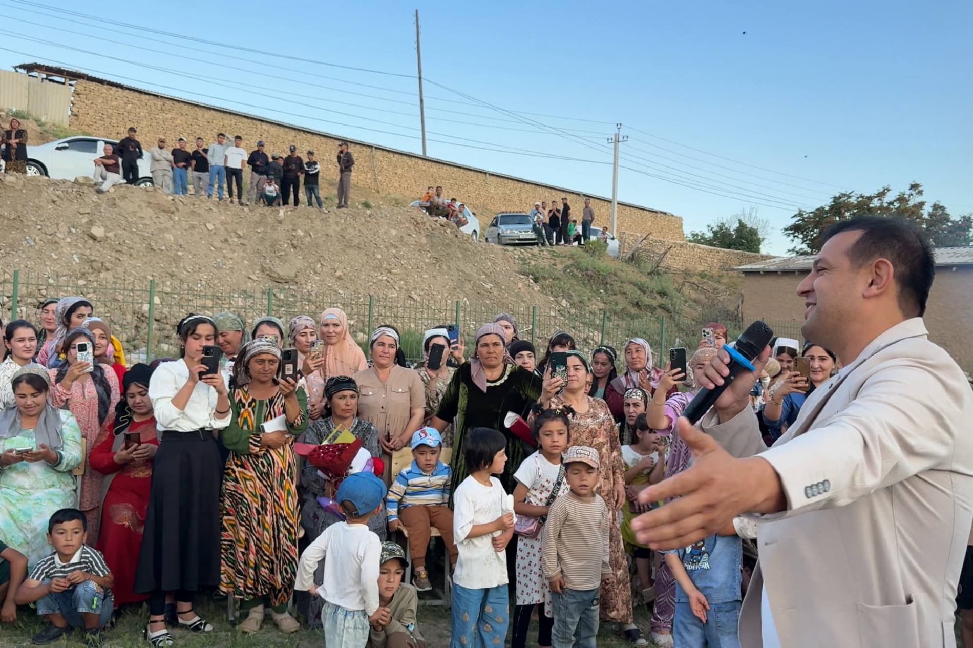 Kuy-qoʻshiqlar va shoʻx raqslar festivalga yanada fayz bagʻishladi