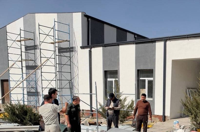 🏗️ Dehqonobod tumani hokimi va prokurori olis mahallalarda olib borilayotgan bunyodkorlik ishlarini ko‘zdan kechirdi