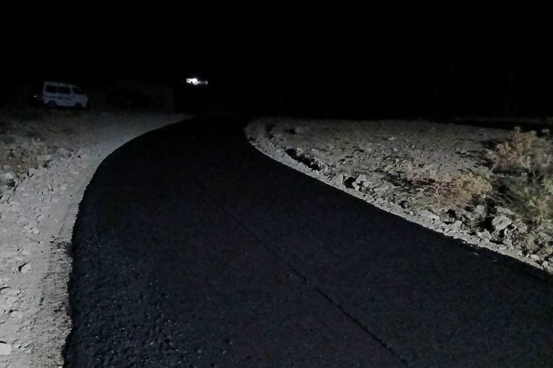 🛣️ Foto: Duob mahallasida aholi tashabbusi bilan yo‘llar asfaltlashtirilmoqda