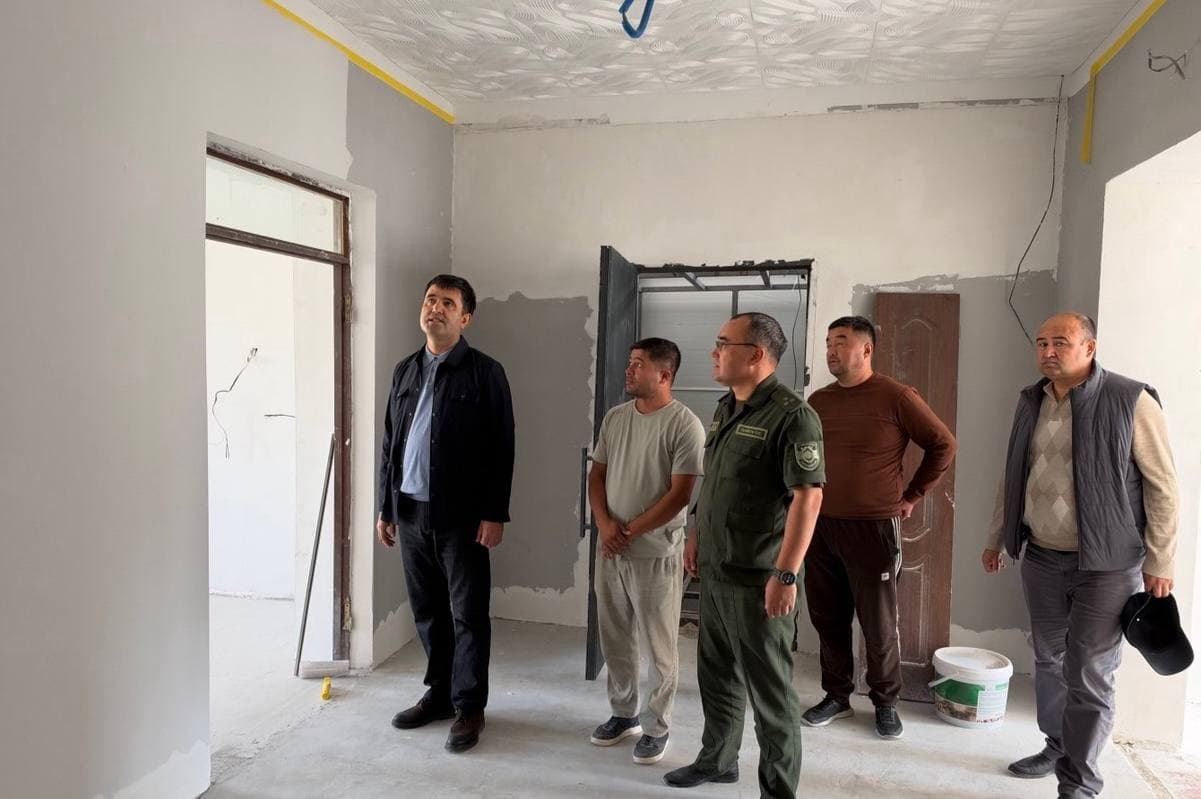🏗️ Dehqonobod tumani hokimi va prokurori olis mahallalarda olib borilayotgan bunyodkorlik ishlarini ko‘zdan kechirdi