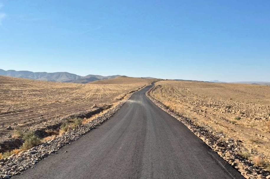 🛣️ Foto: “Tashabbusli budjet” — Yangi hayot va Nurli kelajak mahallalarini bog‘lovchi yo‘l asfaltlashtirildi