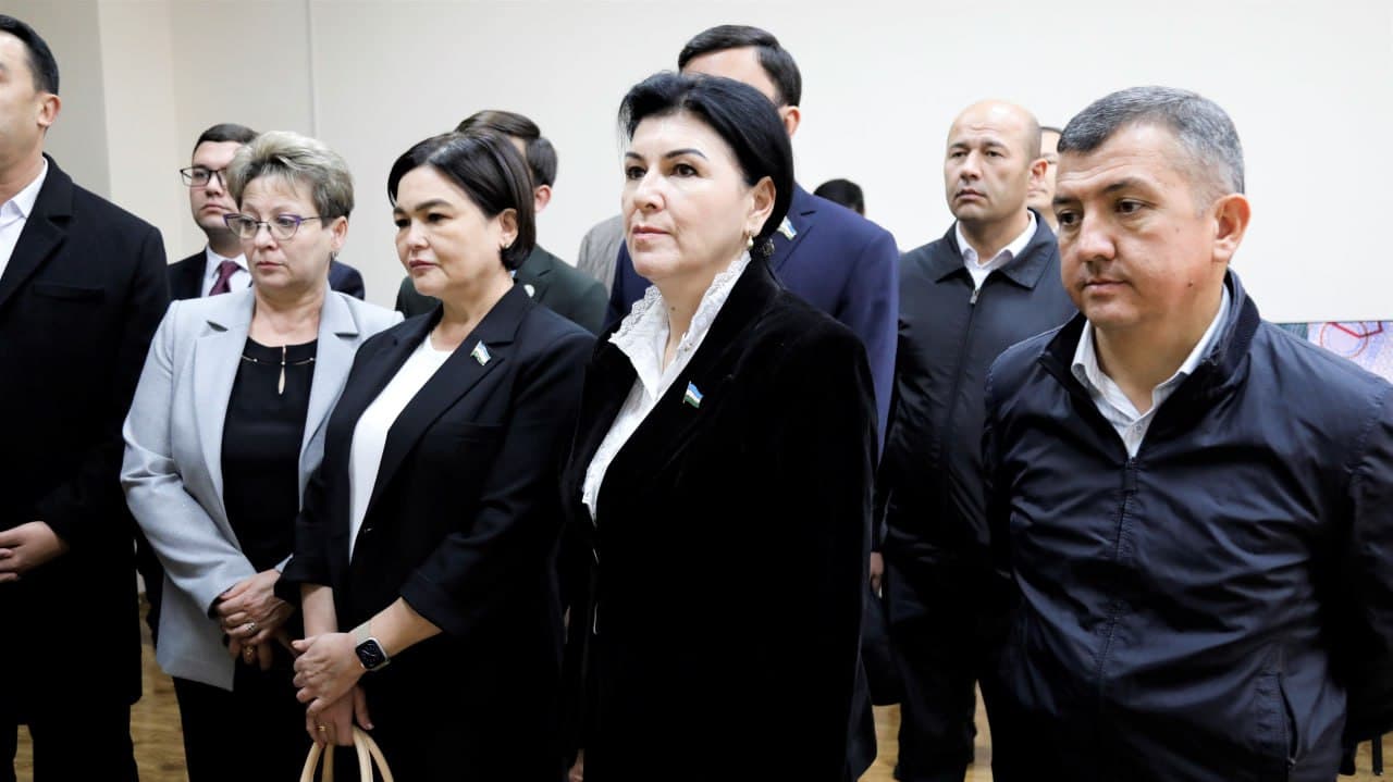 Депутаты Законодательной палаты Олий Мажлиса посетили государственные и негосударственные судебно-экспертные организации и научные учреждения, осуществляющие судебно-экспертную деятельность, ознакомились с их деятельностью.