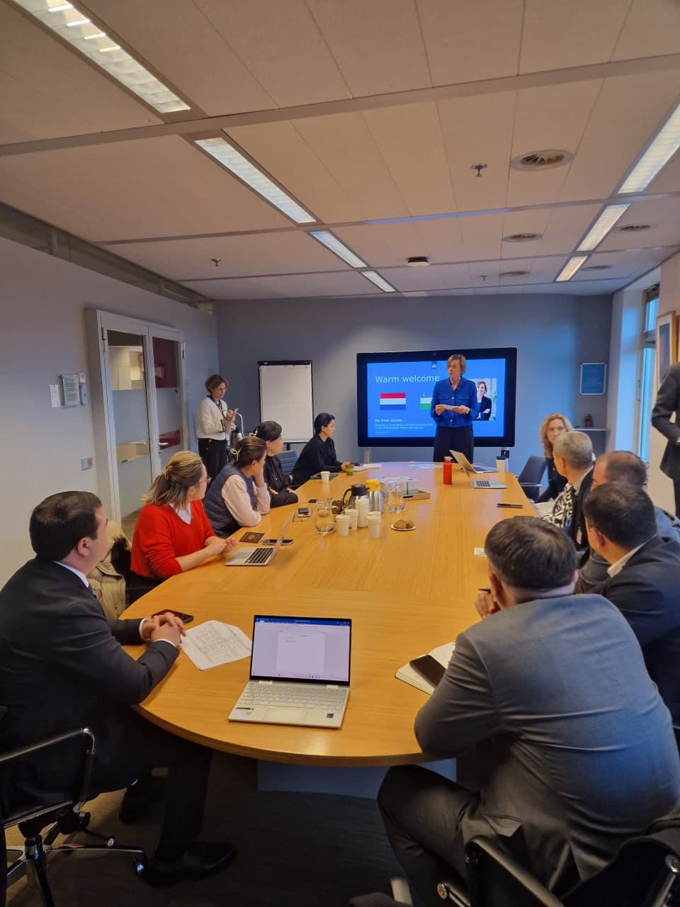 Изучается передовой опыт Королевства Нидерландов в сфере оказания государственных услуг.