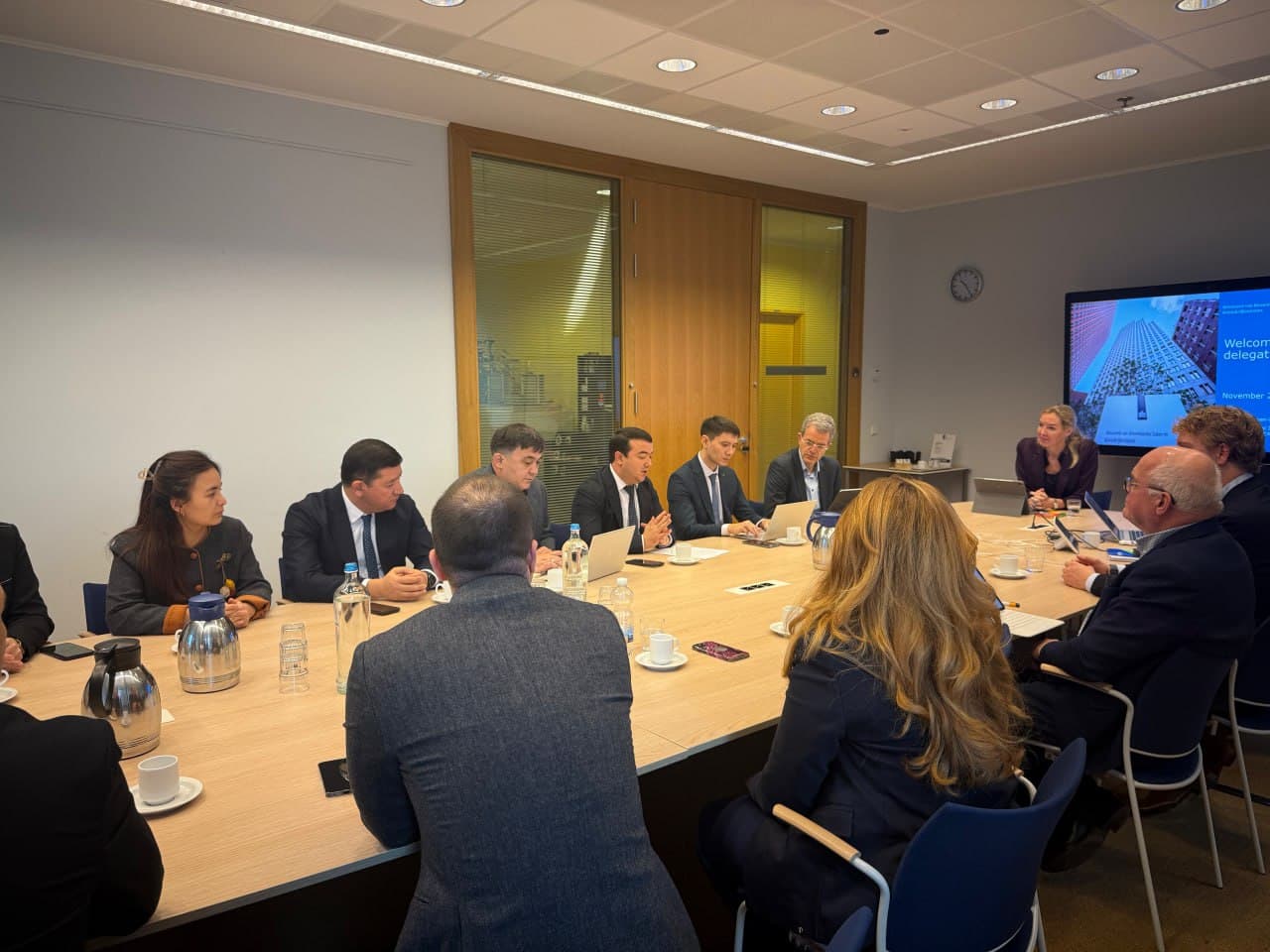 Изучается передовой опыт Королевства Нидерландов в сфере оказания государственных услуг.